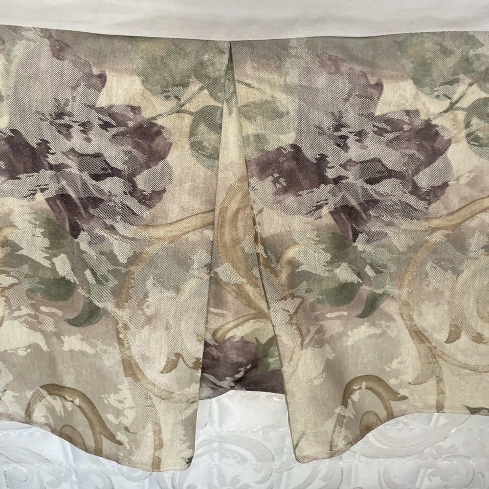 Vtg Croscill Chambord Cassis Bedskirt Dust Ruffle Queen Size Beige Purple Damask